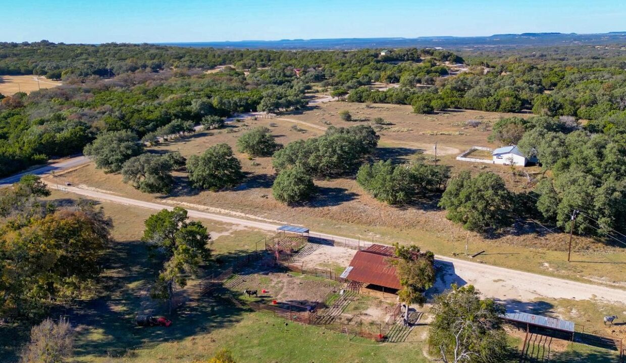 Firefly-Ranch_Bell-County-Buildings_Property1