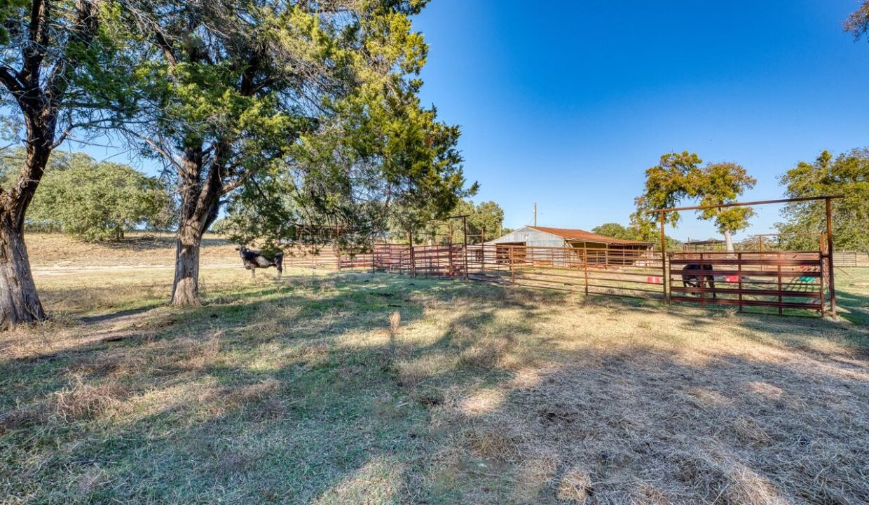 Firefly-Ranch_Bell-County-Structure_Property4