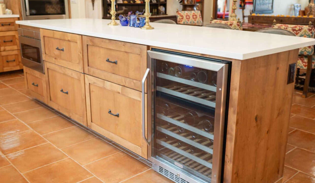 RACE-RANCH-Interior-Kitchen1