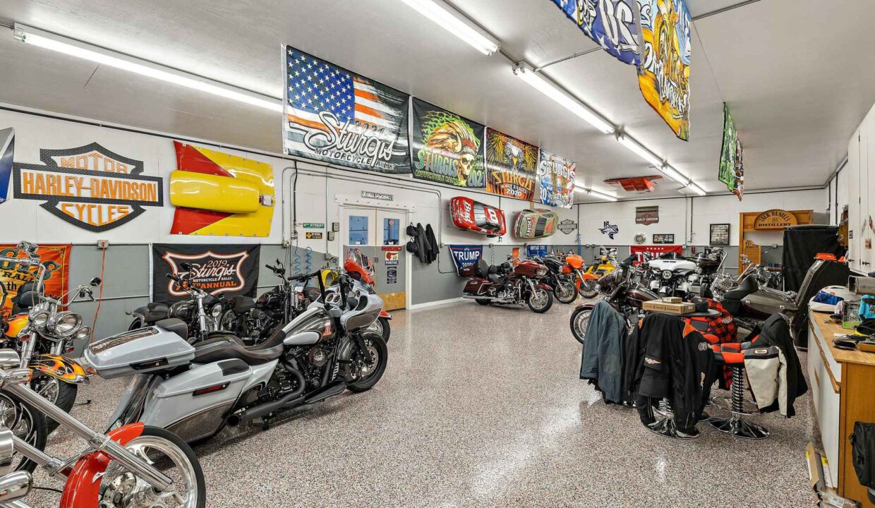 Underwood_Ranch-Lampasas County-Ranch_House-Interior-Garage2