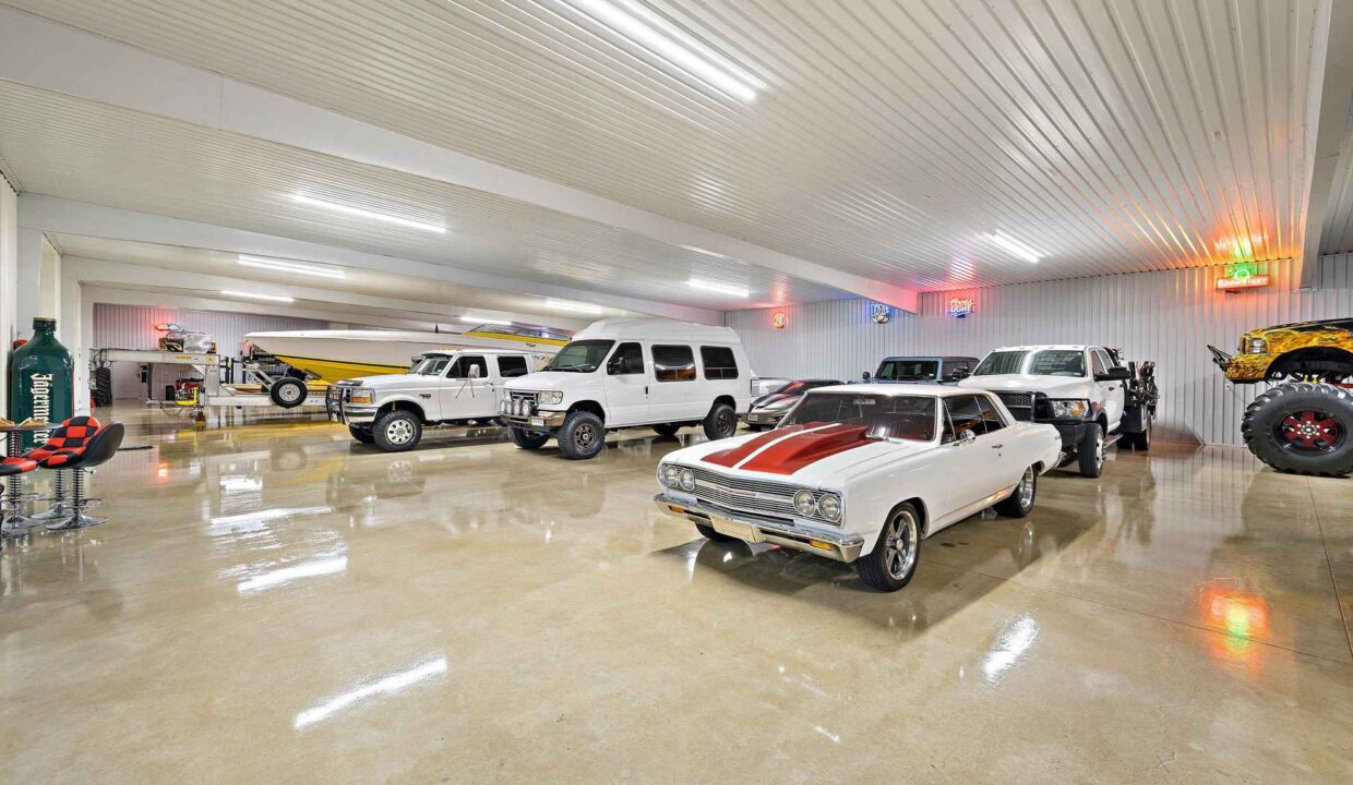 Underwood_Ranch-Lampasas County-Ranch_House-Interior-Garage3