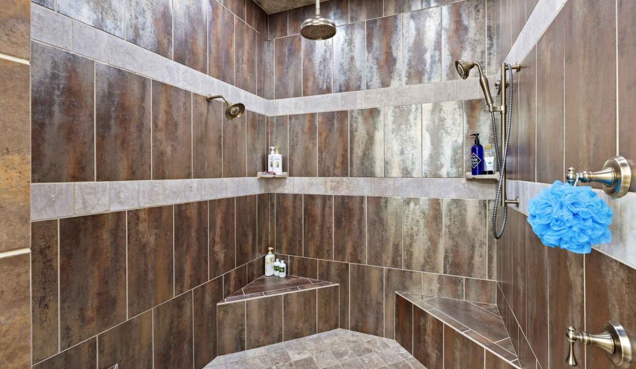 Underwood_Ranch-Lampasas County-Ranch_House-Interior-Primary_Bathroom2
