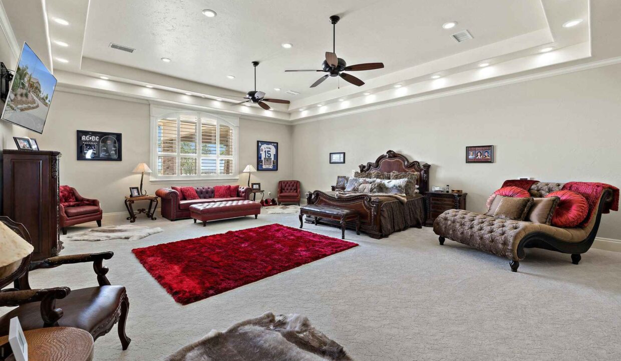 Underwood_Ranch-Lampasas County-Ranch_House-Interior-Primary_Bedroom1