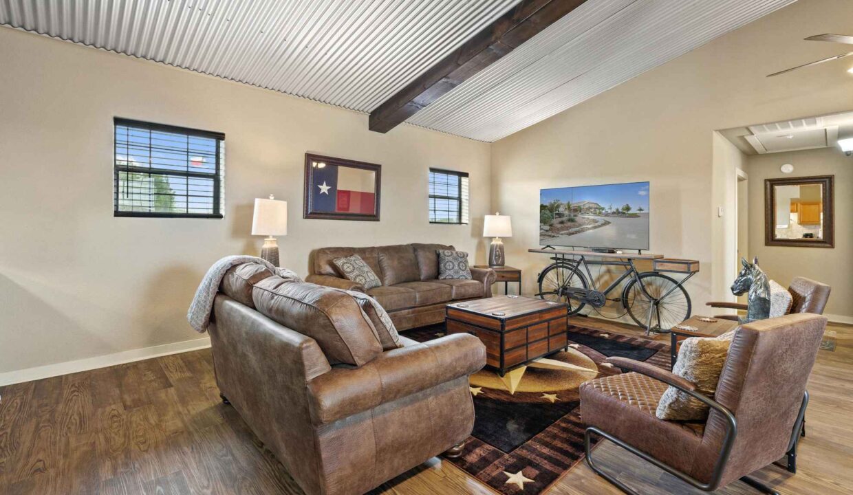Underwood_Ranch-Lampasas County-Ranch_House-Interior-Sitting_Room4